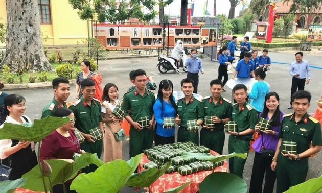 Mekong Delta provinces mark national holidays with diverse activities