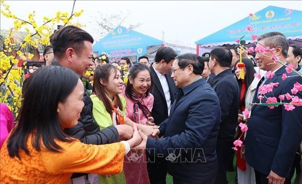 Prime Minister presents Tet gifts to needy in Thanh Hoa province