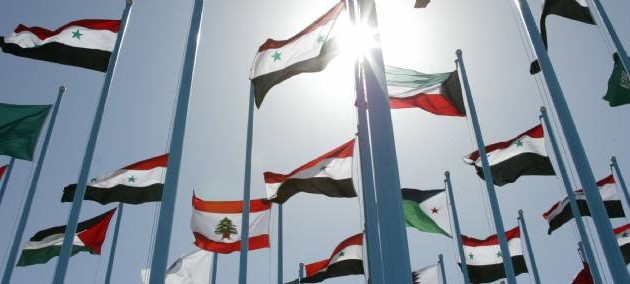Derrière la décision de la Ligue arabe de suspendre ses observateurs en Syrie