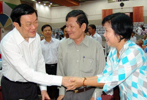 Truong Tan Sang rencontre des électeurs de Hochiminh-ville