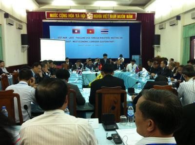 Conférence des vice-ministres des AE du Vietnam, du Laos et de la Thailande
