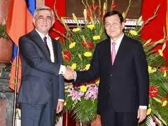 Le président arménien termine sa visite au Vietnam