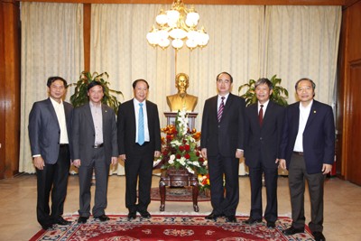 Le vice-Premier ministre Nguyen Thien Nhan en visite en Bulgarie