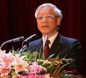 Le 110ème anniversaire de la naissance de Le Hong Phong célébré à Vinh