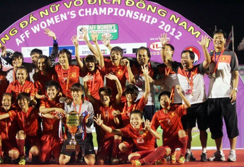 Les footballeuses vietnamiennes championnes d'Asie du Sud-Est