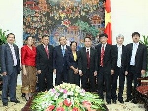 Nguyen Xuan Phuc reçoit une délégation de la KPL
