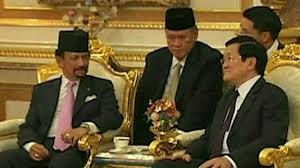 Le président Truong Tân Sang achève sa visite d’Etat au Brunei