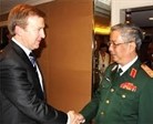 Le général Nguyen Chi Vinh prononce un discours au 12ème dialogue de Shangri-La