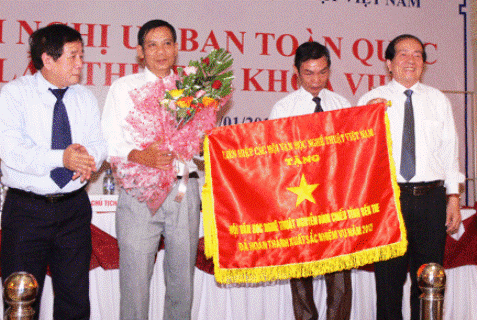Commémoration du 65ème anniversaire de l’union des associations des lettres et arts du Vietnam