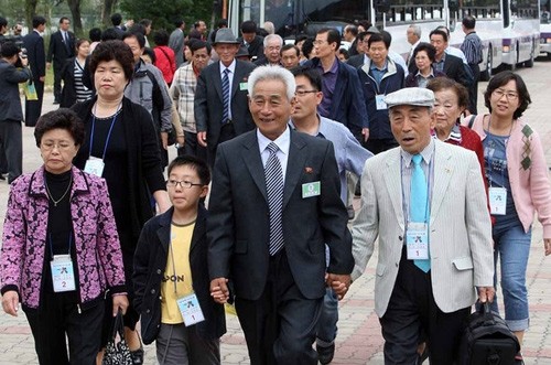 Familles séparées par la guerre: rencontre entre les deux Corées