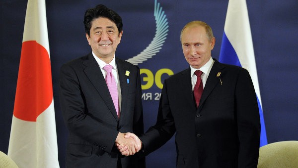 Poutine-Abe: le Traité de paix russo-japonais au menu d'entretiens