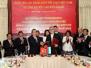 Vietnam-Bulgarie : coopération entre les cours suprêmes 