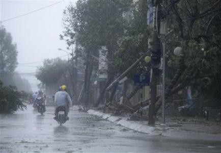 Le Typhon Nari a touché  le Centre Vietnam