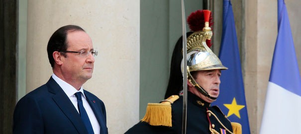 Espionnage : Hollande fait part à Obama de sa "profonde réprobation"
