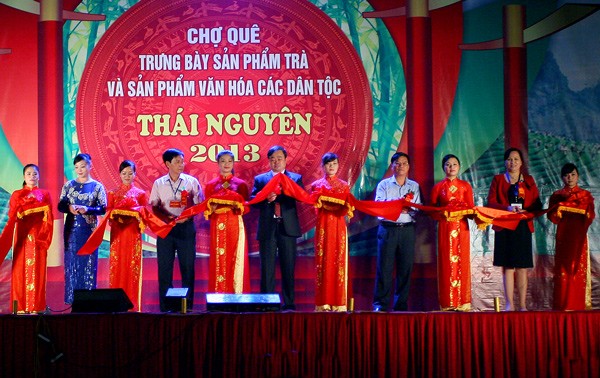 Coup d’envoi du deuxième  festival du thé de Thai Nguyen