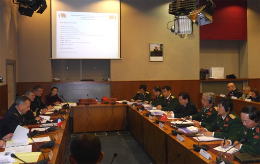 La 4ème session de la commission mixte de coopération défensive Vietnam-France