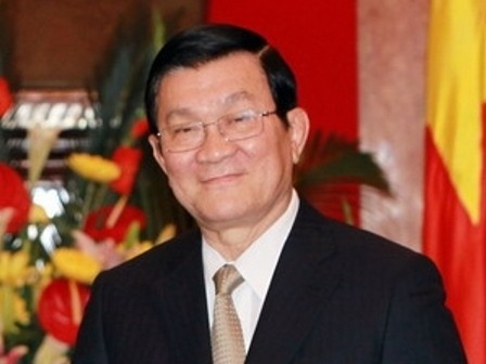 Quang Ngai : le président de la République complimente 2 habitants courageux