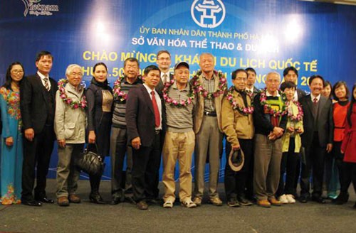 Hanoï accueille le 2,5 millionnième touriste étranger de 2013