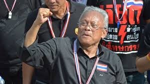 Thaïlande : des mandats d'arrêt demandés contre 16 leaders des manifestations