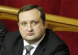Ukraine : nomination du Premier-ministre par intérim et réforme de la sécurité