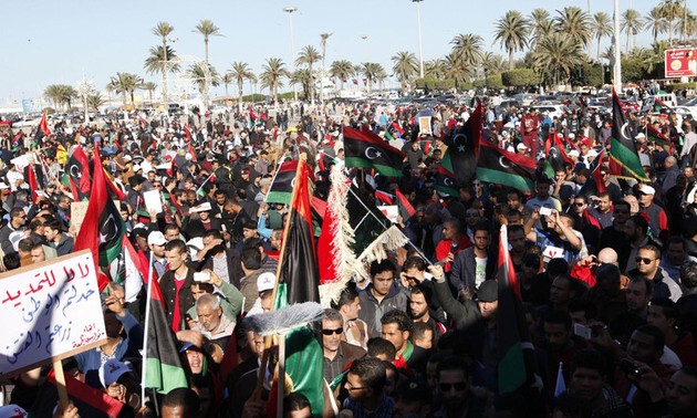 Manifestation contre le parlement libyen à Tripoli et Benghazi