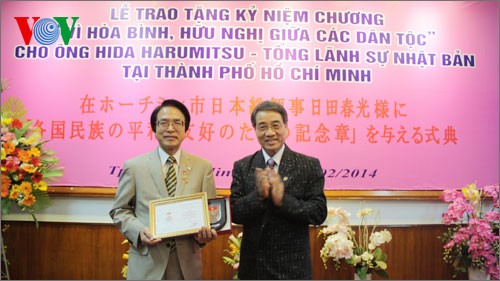 L’insigne d’amitié pour le consul général du Japon à Ho Chi Minh-ville