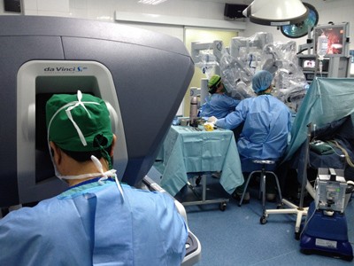 Premier hôpital pédiatrique d’Asie à réaliser des opérations endoscopiques robotisées