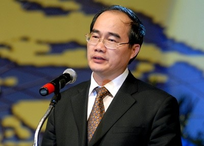 Nguyen Thien Nhan : Nommer les personnes compétentes à la direction du Front de la Patrie