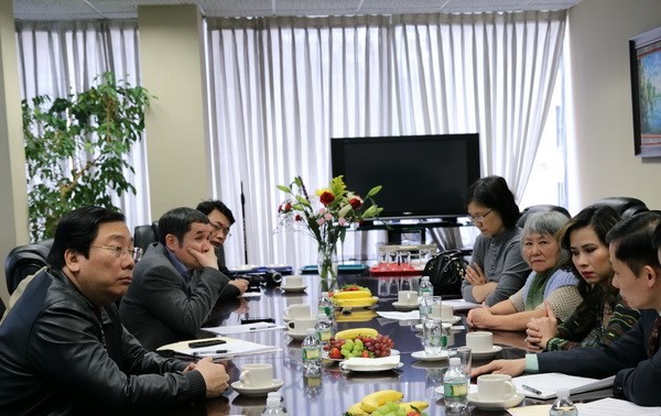 La délégation du comité d’état chargé des Vietnamiens d’outre-mer en visite de travail à New York