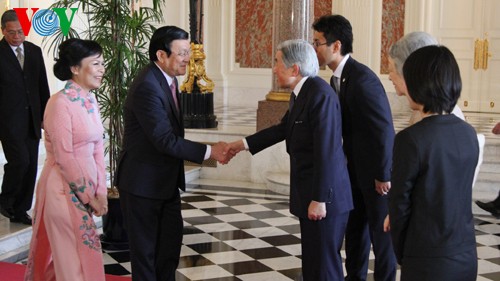 Le président Truong Tan Sang visite Osaka