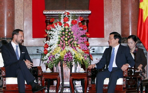 Le président Truong Tan Sang reçoit le prince héritier norvégien