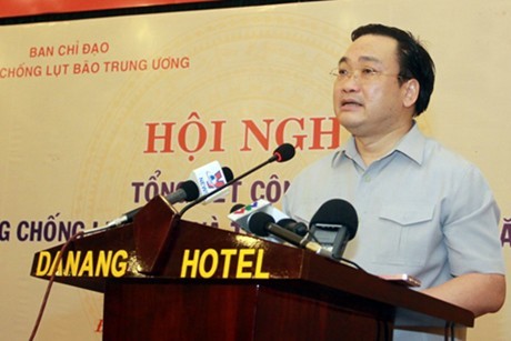 Hoang Trung Hai : la lutte contre les typhons et les crues doit être améliorée en 2014