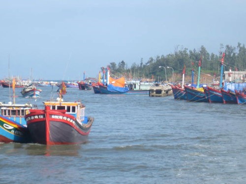Les pêcheurs de Quang Ngai poursuivent toujours leur virée en mer