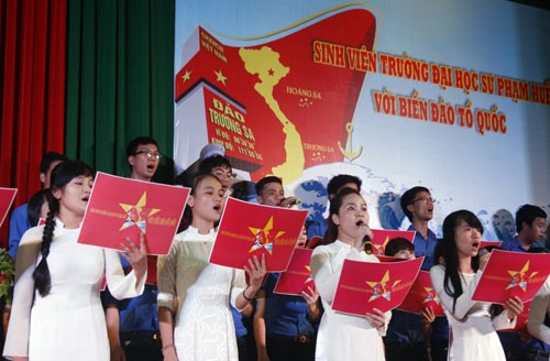  Vietnamiens et étrangers continuent de protester contre la Chine