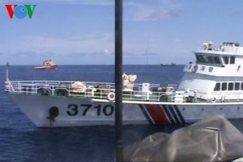  Les navires chinois entrent en collision avec ceux de la police vietnamienne