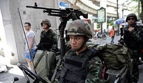 Thaïlande : l’armée impose la loi martiale