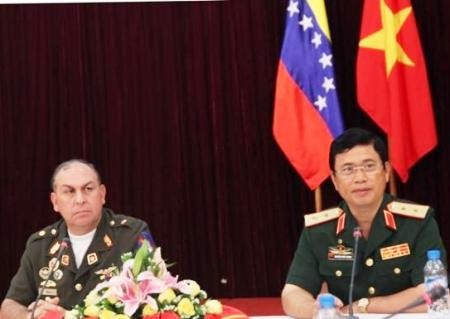 Intensifier la coopération défensive Vietnam-Vénézuéla
