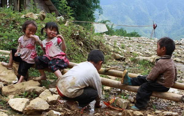 Les Etats-Unis viennent en aide aux enfants démunis de Thua Thien-Hue