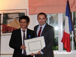 France-Vietnam : le directeur général de la VTV reçoit l'Ordre national du Mérite 
