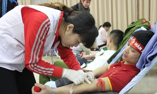 100 donneurs de sang honorés