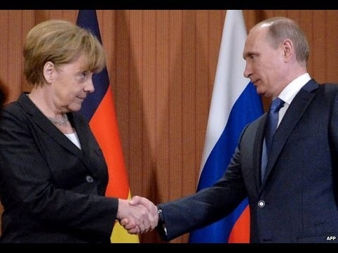 Ukraine: Merkel et Hollande font part de leur «grave préoccupation» à Poutine