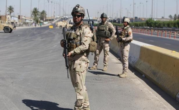 Irak : combats autour de la principale raffinerie, Kerry pousse à l'unité 