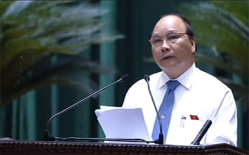 Nguyen Xuan Phuc demande de renforcer la sécurité routière