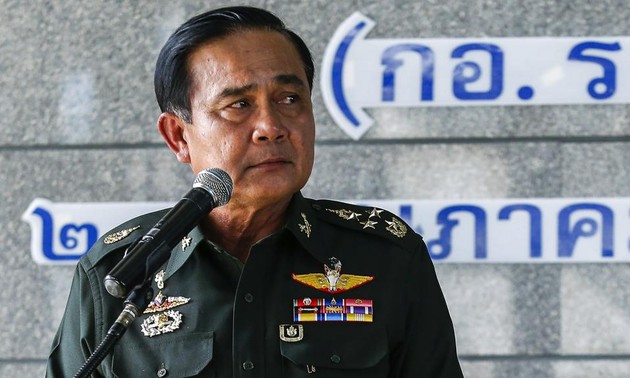  Thaïlande : Le dirigeant du régime militaire nie être de mèche avec les manifestants