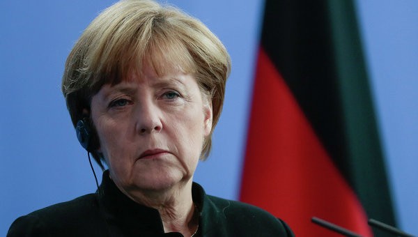 Ukraine: poursuivre la recherche d'une solution diplomatique (Merkel)
