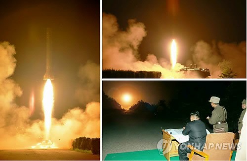 Kim Jong Un dirige un exercice de tirs de roquettes tactiques