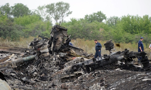 Accord sur l’accès au site du crash du Boeing malaisien en Ukraine