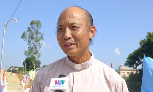 Le prêtre Pham Công Phuong oeuvre pour les ouvrages d’utilité publique