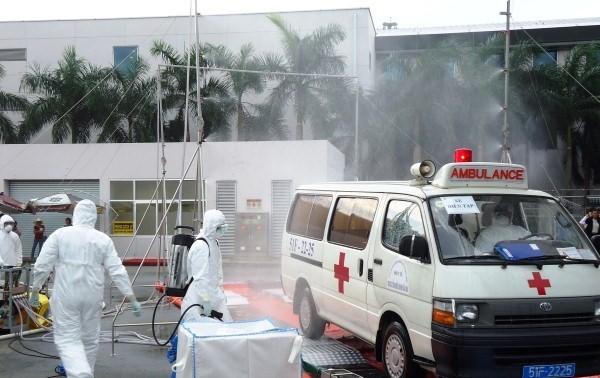 Exercice de prévention contre le virus Ebola à l’aéroport de Tan Son Nhat