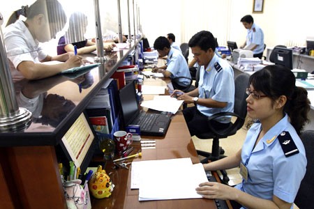Alléger les formalités d’impôt et de douane au Vietnam